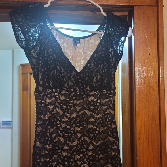 Trixxi Black Lace Dress with Nude Slip attached - Picture 9 of 10